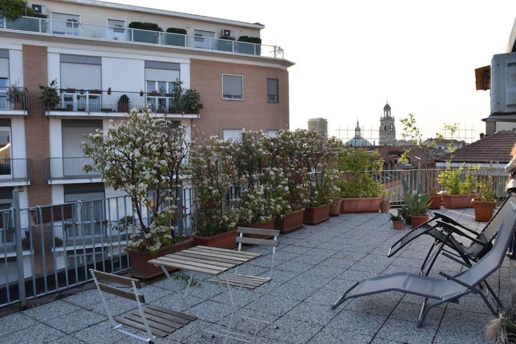 One Flat/Studio,Busto ArsizioCenter,With Terrace ภายนอก รูปภาพ